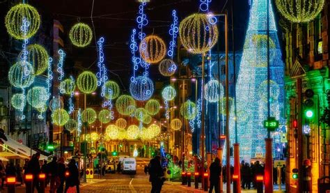 Tour To Vigo Christmas Lights Plus Pontevedra Including Boat Getyourguide