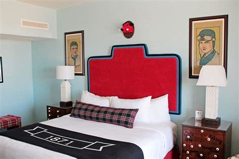 Graduate Fayetteville Hotel Celebrates College Nostalgia | Arkansas Business News ...