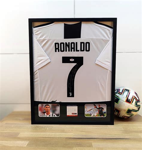 Cristiano Ronaldo Juventus Fc Koszulka Z Autografem W Ramie Zag