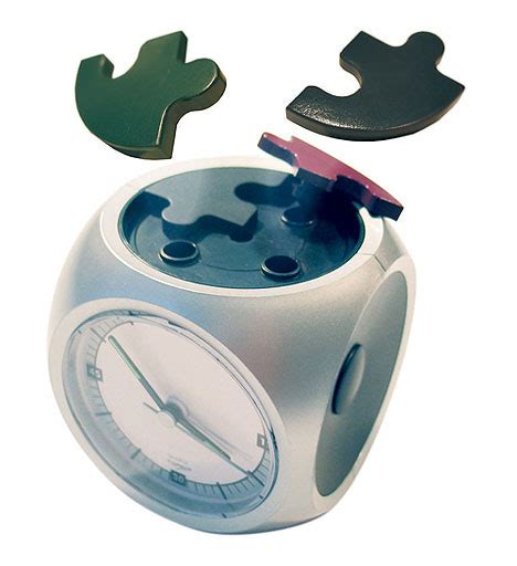 Puzzle Alarm Clock | Ubergizmo