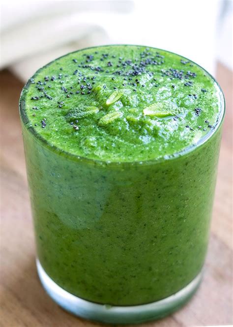 Green Detox Smoothie Recipe — Eatwell101