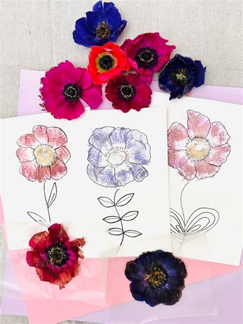 How To Make This Beautiful Pressed Flower Craft