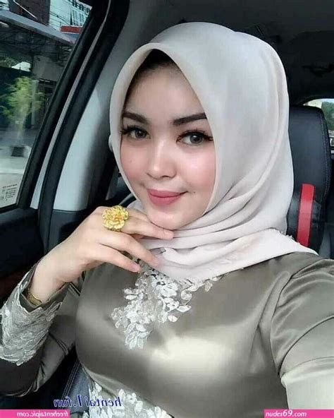 Foto Bugil Cewek Hijaber Pamer Memek Nudes