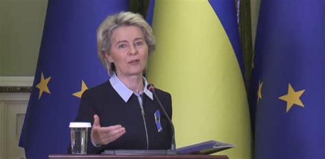 Von Der Leyen Promete En Kyiv Agilizar El Proceso De Adhesión De