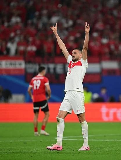 Merih Demiral N Gol Sevinci G Ndem Olmu Tu Bozkurt I Aretinin Nedeni