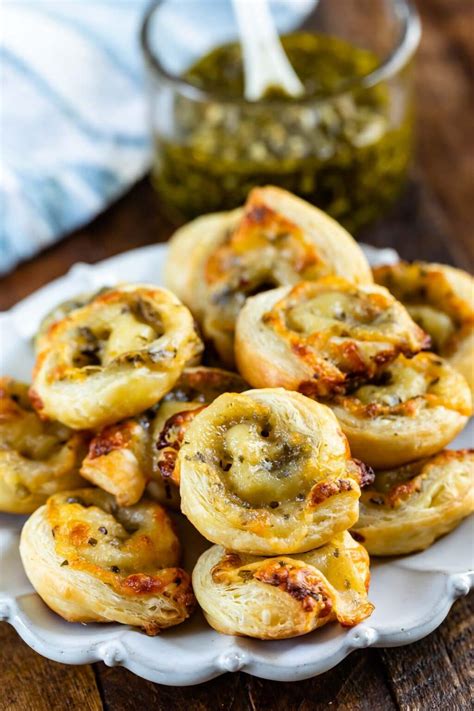 Easy Pesto Pinwheels With Puff Pastry Crazy For Crust