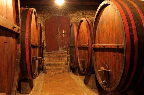 Brunello Wine Region - Tuscan Wine School | Tuscany Wines Online