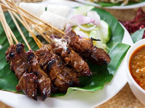 Tips Sehat Dan Aman Konsumsi Daging Saat Idul Adha