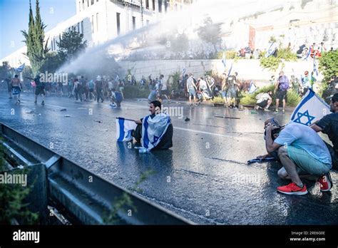 Jerusalem Israel 24th July 2023 Israeli Police Water Cannon Sprays