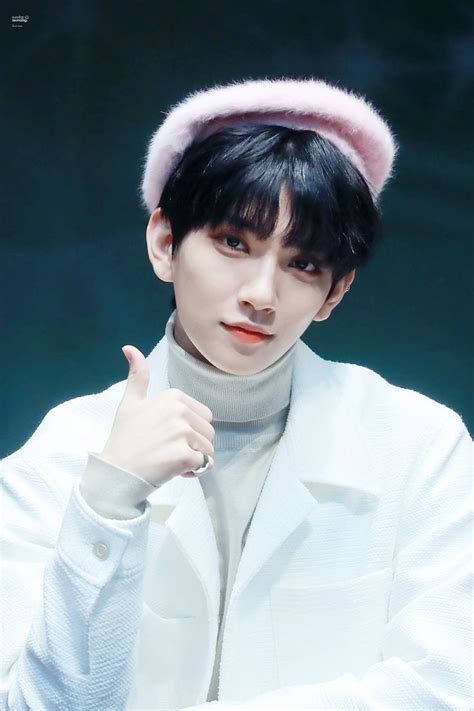 Hong Jisoo💟