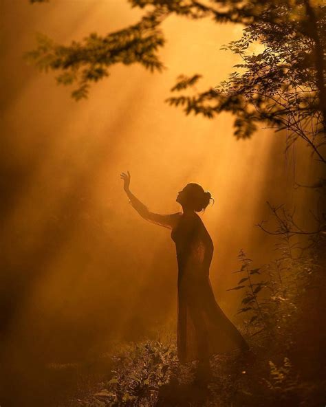 22 Beautiful Female Sunrise And Sunset Portraits By Diparshina Dreamy Photography Fantasy