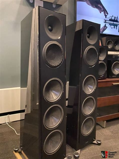 Paradigm Founder 100F Floorstanding Speakers In Gloss Black Showroom