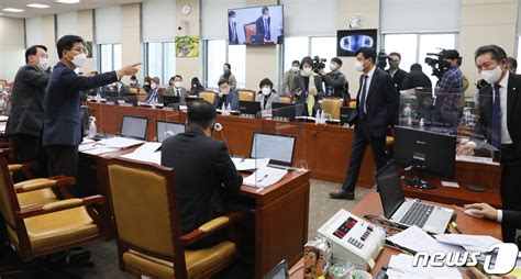 野 공영방송 지배구조법 단독처리與 민노총 방송법종합 네이트 뉴스