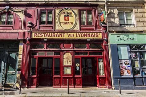 View Aux Lyonnais With Original Sign Maison Lyonnaise A Parisian