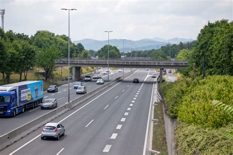 Na Ljubljanski Obvoznici V Naletu Tr Ilo Pet Vozil N