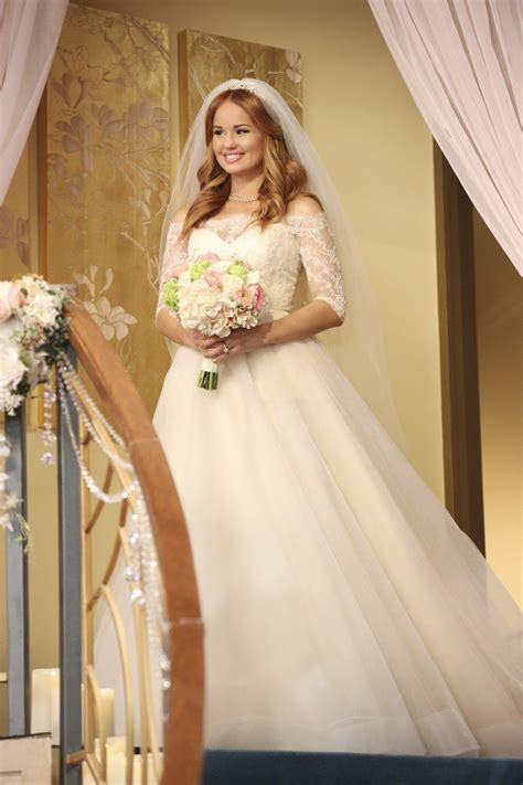 Jessie wedding dress : r/DebbyRyan