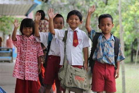 Potret Sistem Pendidikan Indonesia Di Tengah Pandemi - Riset