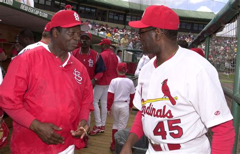 Bob Gibson Intimidating Hall Of Fame Ace For St Louis Cardinals Dies