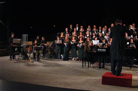 Carmina Burana Di Orff Al Teatro Rossini Di Pesaro