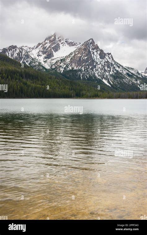 Sawtooth Mountains Mountain Range In Idaho Stock Photo Alamy