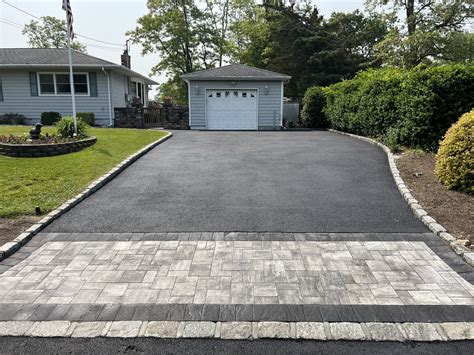 Asphalt Driveway Installation in Ronkonkoma, NY - Fairpave Home Improvements