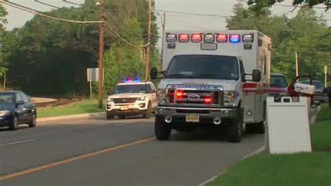 2 Pedestrians Killed By Pickup Trucks On Highway In Jefferson Township New Jersey Abc7 New York