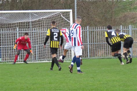 R W B Raakt Door Gelijkspel De Koplopers Uit Het Zicht Bjarne Dansen