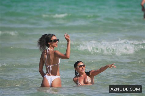 Chantel Jeffries Sexy Spotted Showing Off Her Sizzling Bikini Body At Miami Beach In Florida