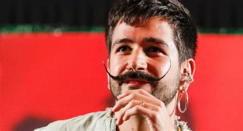 El Bigote De Camilo Fue Tendencia En Premios Billboard Latino Su