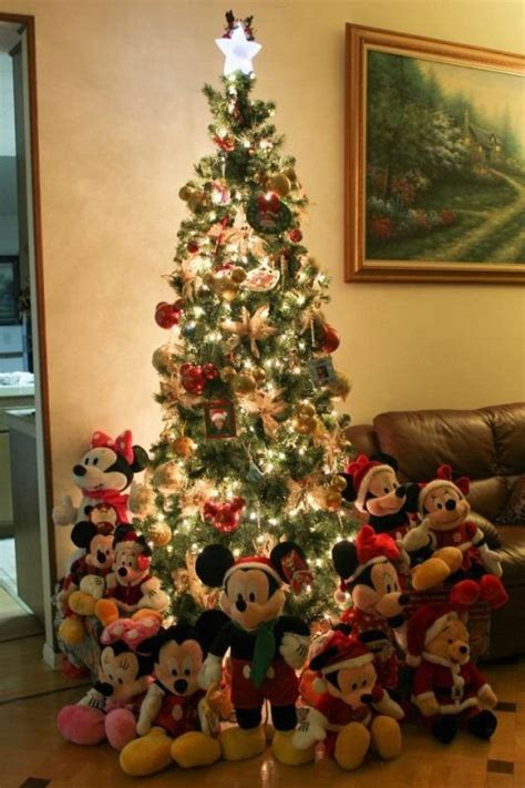 25 All Time Favorite Disney Christmas Tree Decorations Ideas - MagMent