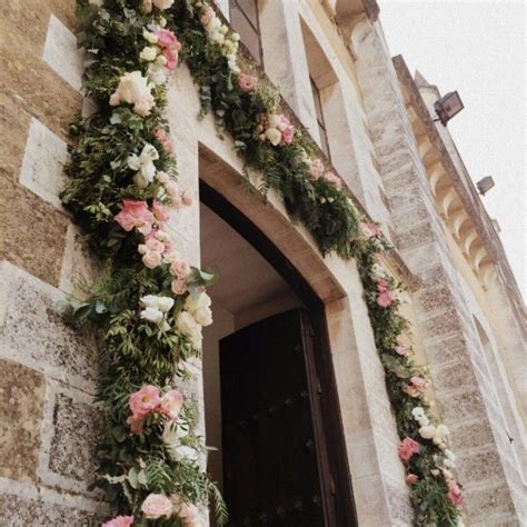 Cómo Decorar La Puerta De Tu Iglesia En Tu Boda Ideas Para Floral Wreath Exterior Wreaths