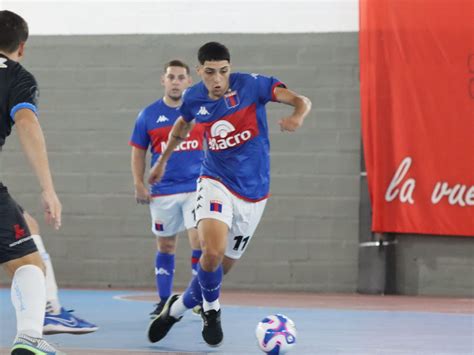 FUTSAL: TRIUNFO ANTE J.J. URQUIZA - Club Atlético Tigre