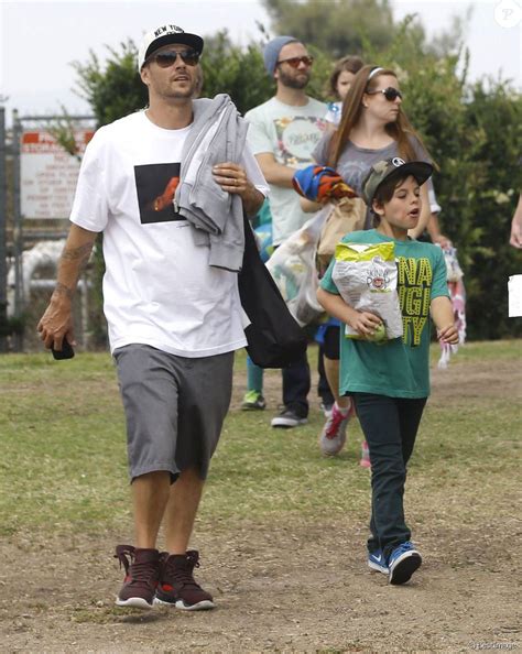 Exclusif Kevin Federline emmène ses enfants Jayden et Sean jouer au