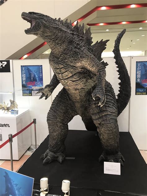 Legendary Godzilla statue : r/GODZILLA