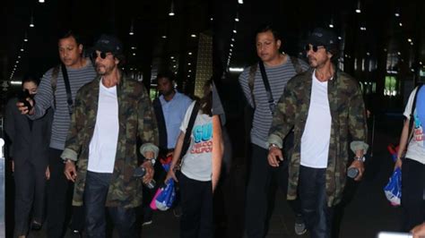 Viral Photos Of The Day Shah Rukh Khan Returns To Mumbai From Dunki