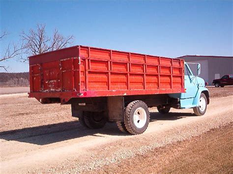 1968 Gmc 5500 Grain Truck Howe Farm Equipment Retirement Sale