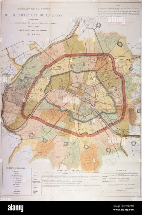 Paris districts map hi-res stock photography and images - Alamy