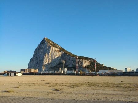 Gibraltar Enviaba A Espa A M S De Toneladas De Basura Al A O