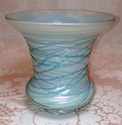 Quezal Threaded Art Glass Lamp Shade Opalescent Sea Foam Art