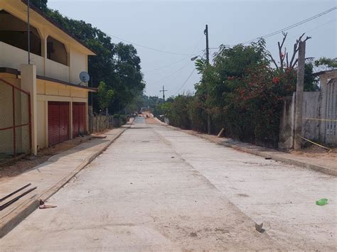 Avanza pavimentación con concreto hidráulico de la calle Ciprés H