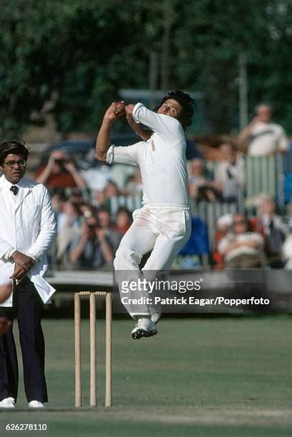 Imran Khan Bowling Photos and Premium High Res Pictures - Getty Images