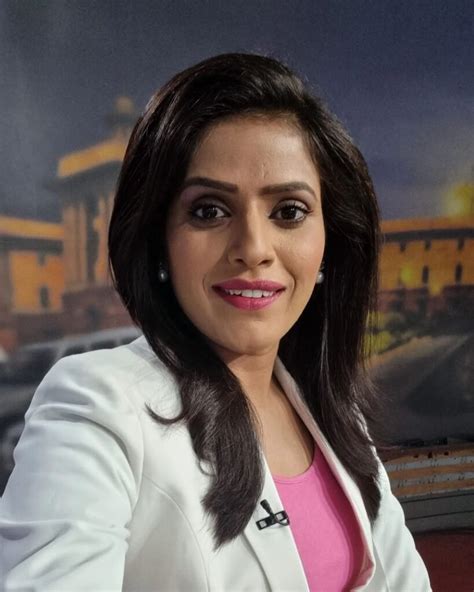 Indian Female News Anchors Biographies - INDIAN ANCHORS