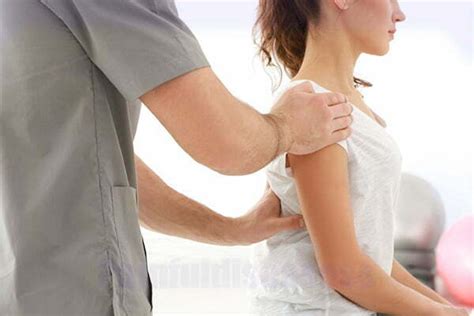 Chiropractor For Shoulder Pain Painful Diseases