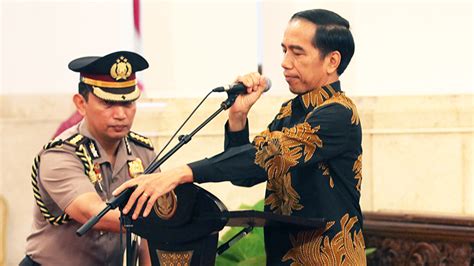 Kepala Polisi Ajudan Jokowi Hukum Majalah Tempo Co