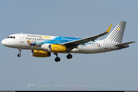 EC MLE Vueling Airbus A320 232 WL Photo by Samuel Rößler ID 1491282