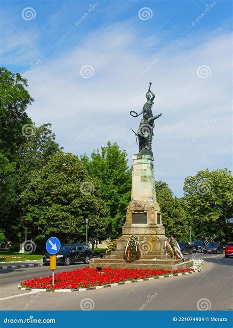 Heroes Monument in Oltenita City Center, Romania Editorial Stock Image - Image of court ...