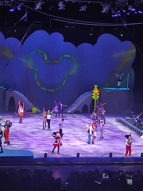 Disney Sur Glace La Grande Aventure 2022 Maman Et Sa Chipie