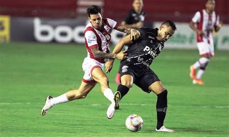 Ponte Preta vence Náutico no Recife