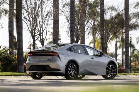 Toyota Prius Prime Plug In Reboots Volt Formula Ev Kind Of Cars