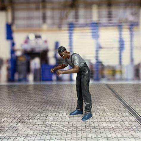 Scale Diorama Garage Car Service Engine Mechanic Scale Diorama Hot Wheels Supplies Store